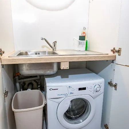 Apartma Zusterna דירה קופר
